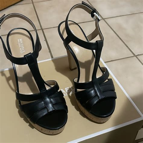 Michael michael kors catalina sandal + FREE SHIPPING